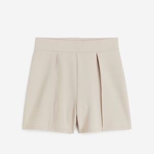 H&M pleated shorts